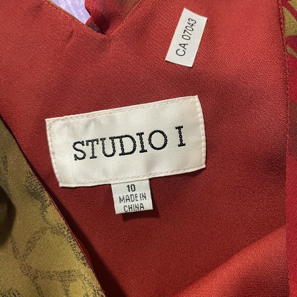 Fashionable Top - Picture 3 of 4